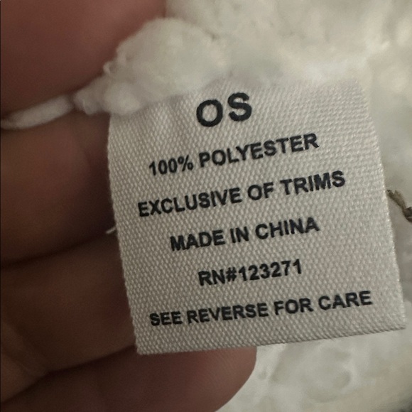 Cozy White Hoodie with Pizza Print - Picture 7 of 7